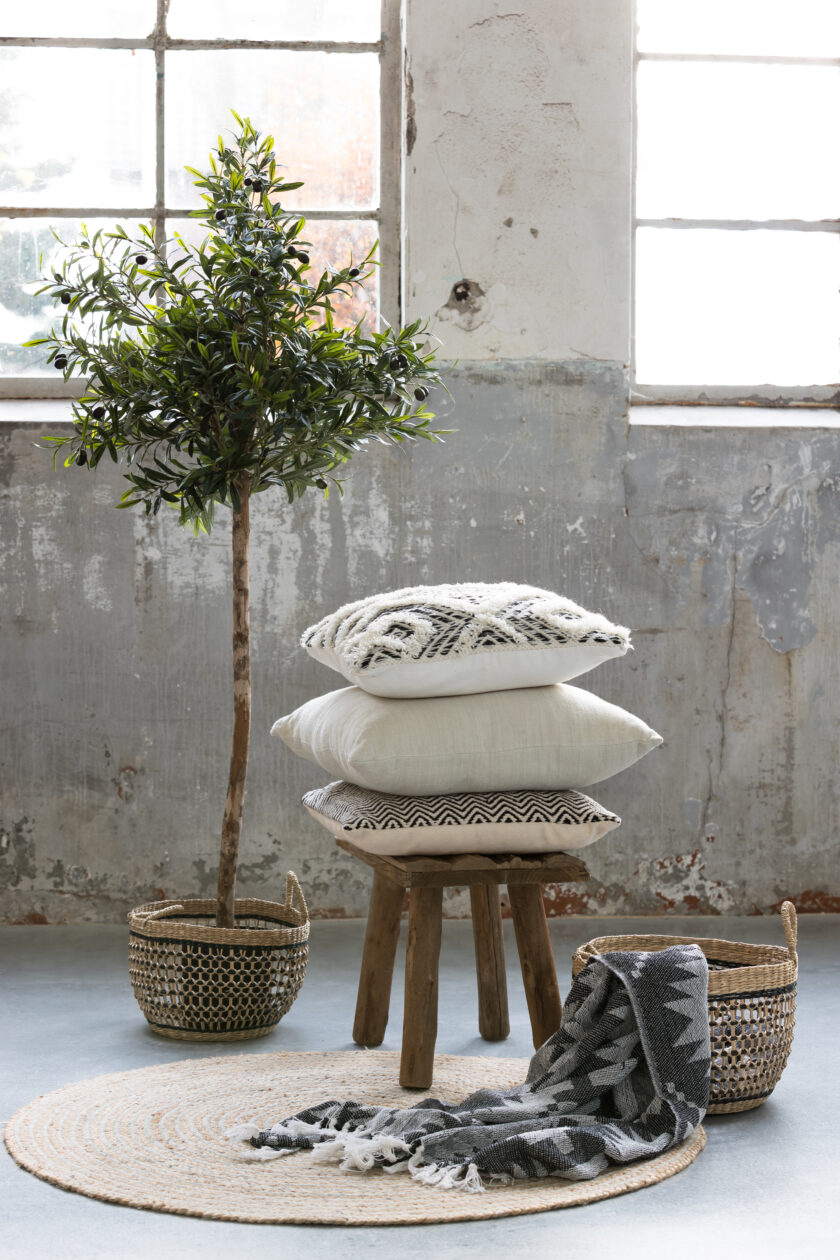 Cedro Rustic Stool - Image 6